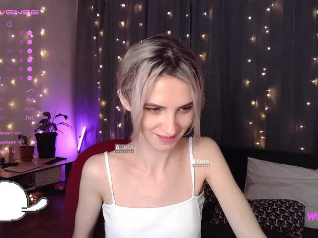 Live sex webcam photo for Judy-Hot #272269285