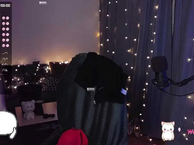 Live sex webcam photo for Judy-Hot #272425847