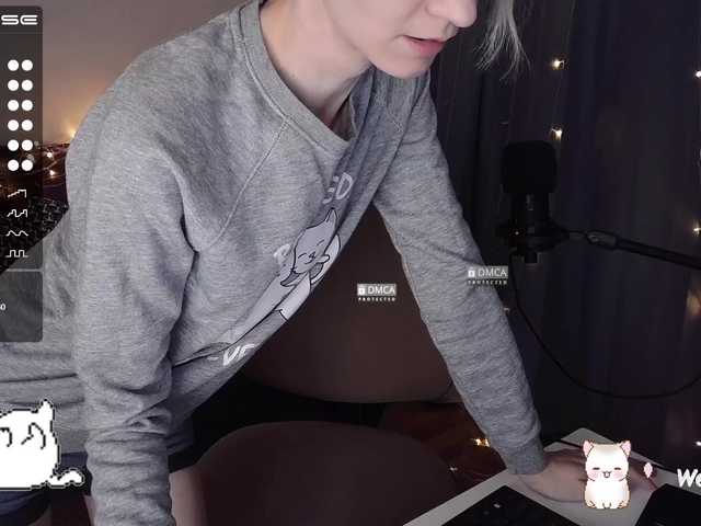 Live sex webcam photo for Judy-Hot #272528870