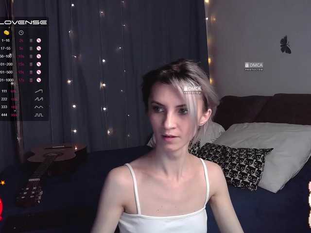 Live sex webcam photo for Judy-Hot #272676438