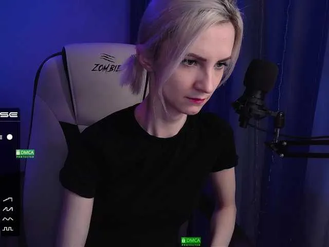 Live sex webcam photo for Judy-Hot #273372076