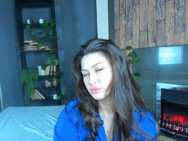 Live sex webcam photo for JudyLaura #272895170