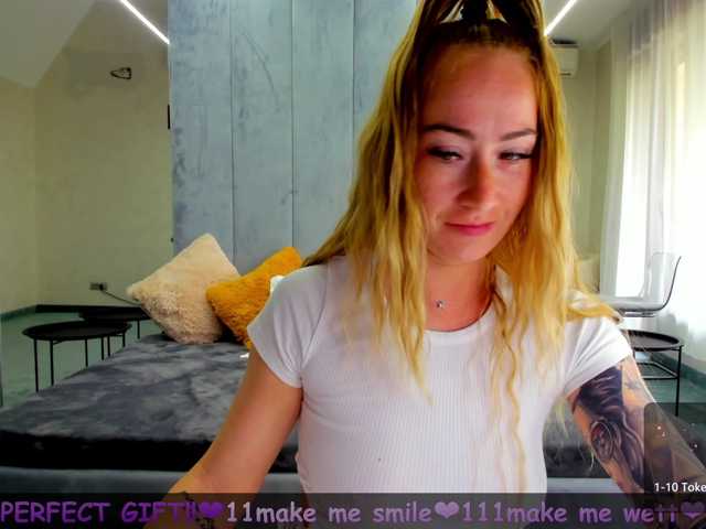 Live sex webcam photo for JueBellen #273357885