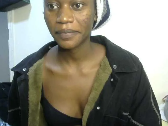 Live sex webcam photo for Juiceyass #278261731