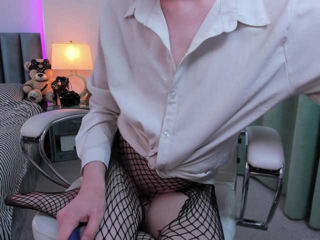 Live sex webcam photo for Juicy-Crystal #277631729