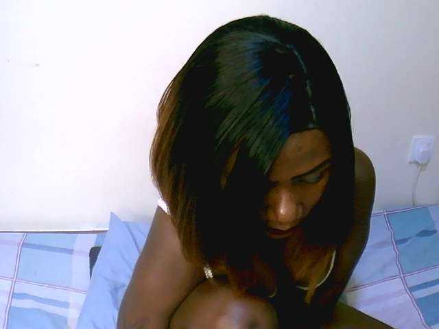 Live sex webcam photo for Juicy-choco #277920471