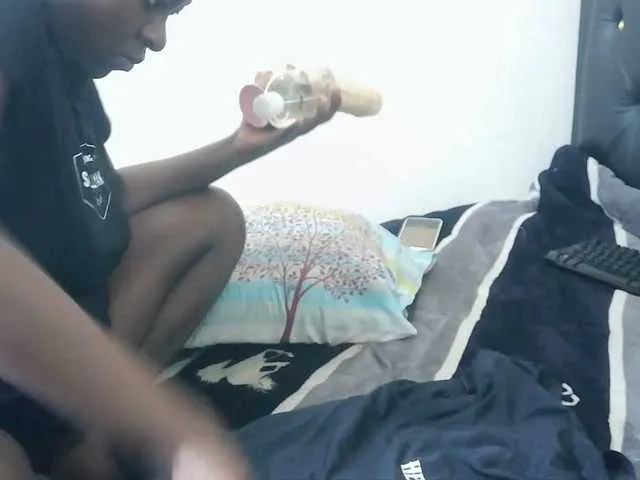 Live sex webcam photo for Juicy-joy1 #291061511