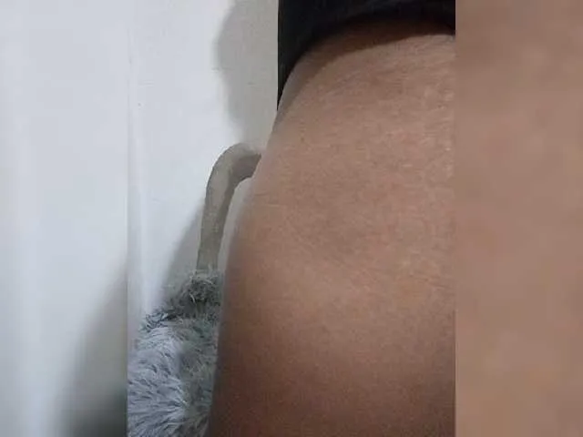 Live sex webcam photo for Juicy-licious #277621872