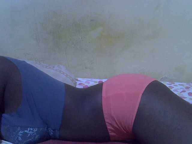 Live sex webcam photo for Juicy-pussy1 #291960889