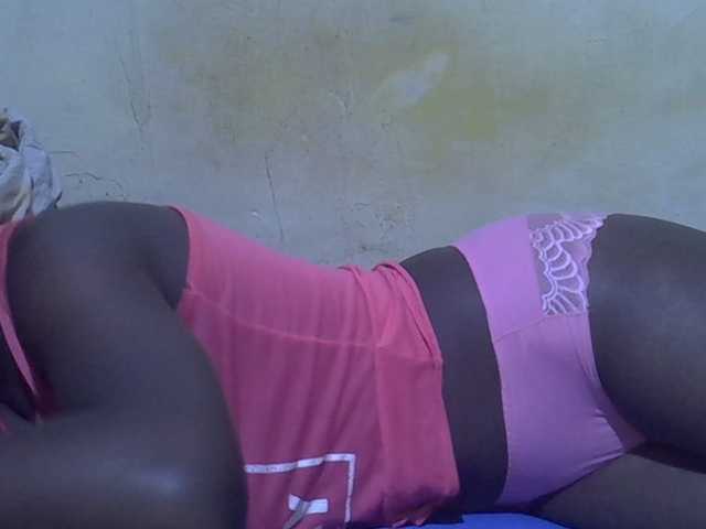 Live sex webcam photo for Juicy-pussy1 #292002486