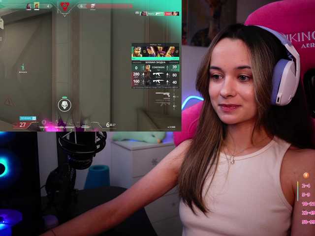 Live sex webcam photo for JuicyAngel #290498730