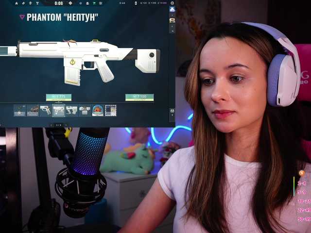 Live sex webcam photo for JuicyAngel #290558044