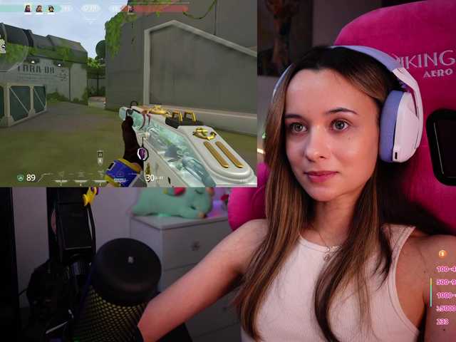 Live sex webcam photo for JuicyAngel #290593067