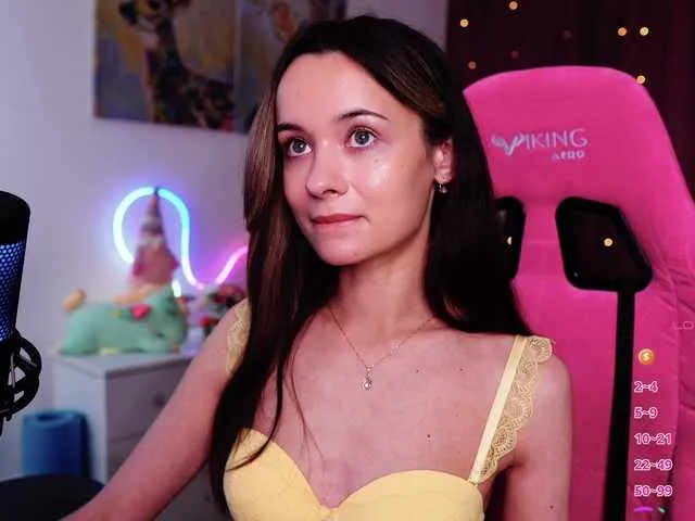 Live sex webcam photo for JuicyAngel #290854477