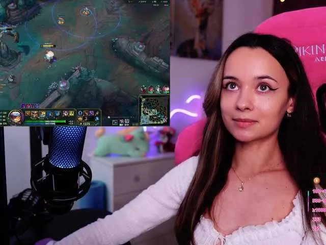 Live sex webcam photo for JuicyAngel #291003371