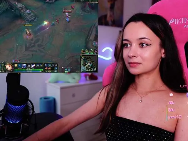 Live sex webcam photo for JuicyAngel #291036598