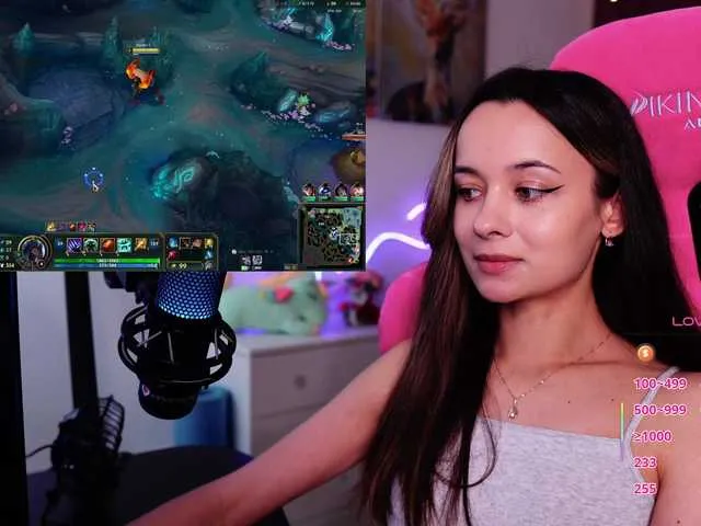 Live sex webcam photo for JuicyAngel #291051575