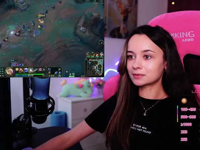 Live sex webcam photo for JuicyAngel #291084209