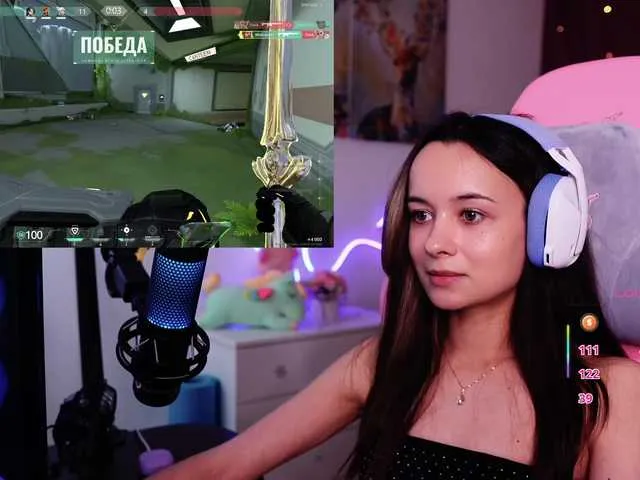 Live sex webcam photo for JuicyAngel #291112397