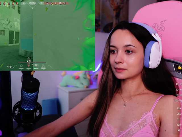 Live sex webcam photo for JuicyAngel #291391958