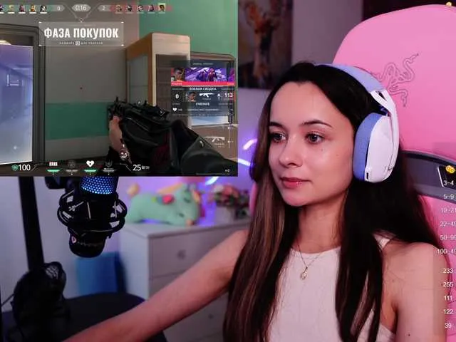 Live sex webcam photo for JuicyAngel #291399310