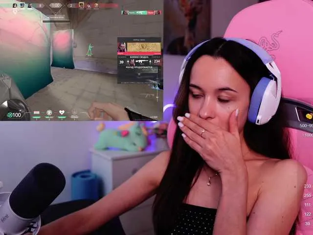 Live sex webcam photo for JuicyAngel #291466600