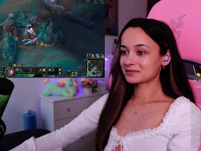 Live sex webcam photo for JuicyAngel #291542507