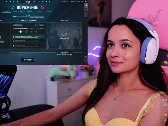 Live sex webcam photo for JuicyAngel #291576800