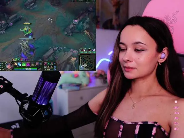 Live sex webcam photo for JuicyAngel #291634862