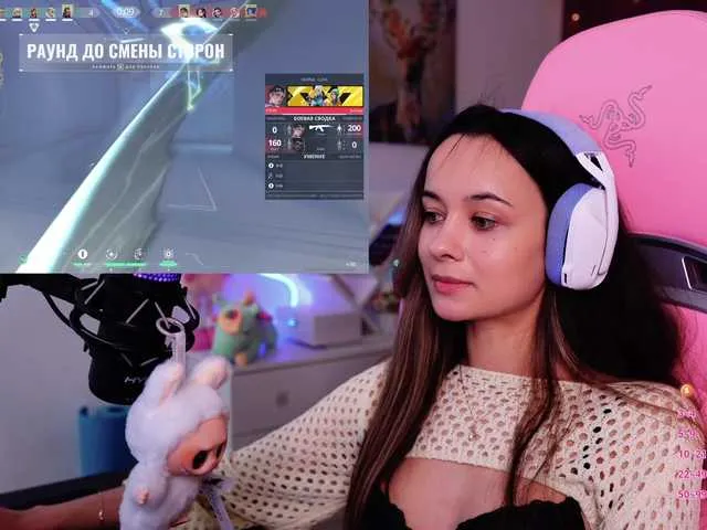 Live sex webcam photo for JuicyAngel #291838140