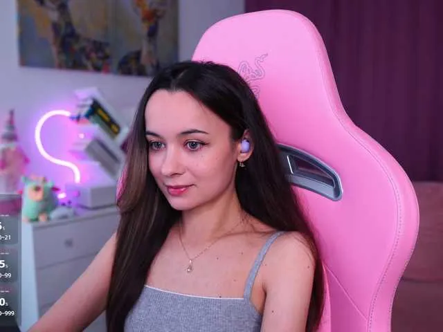 Live sex webcam photo for JuicyAngel #292128650