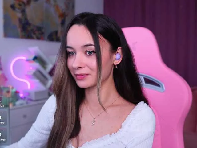 Live sex webcam photo for JuicyAngel #292195671