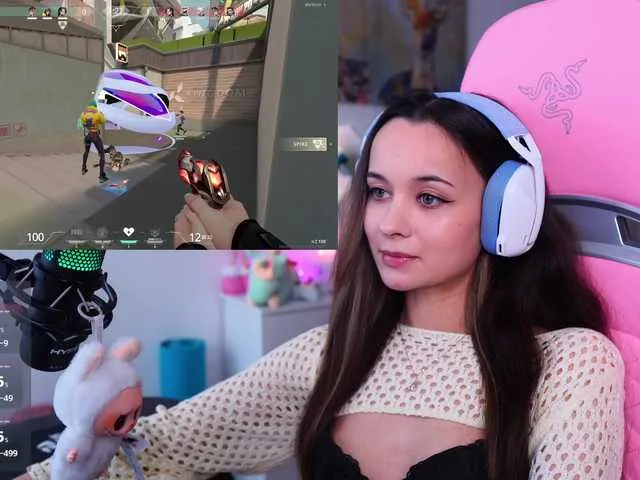 Live sex webcam photo for JuicyAngel #292295516