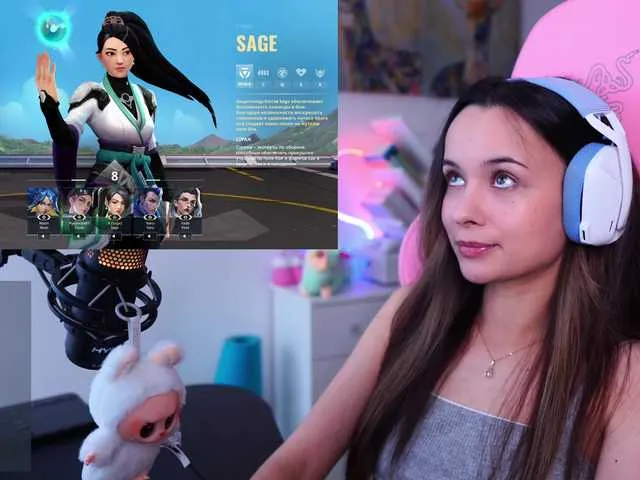 Live sex webcam photo for JuicyAngel #292314940