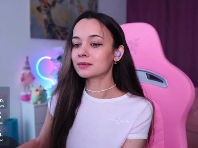 Live sex webcam photo for JuicyAngel #292348077