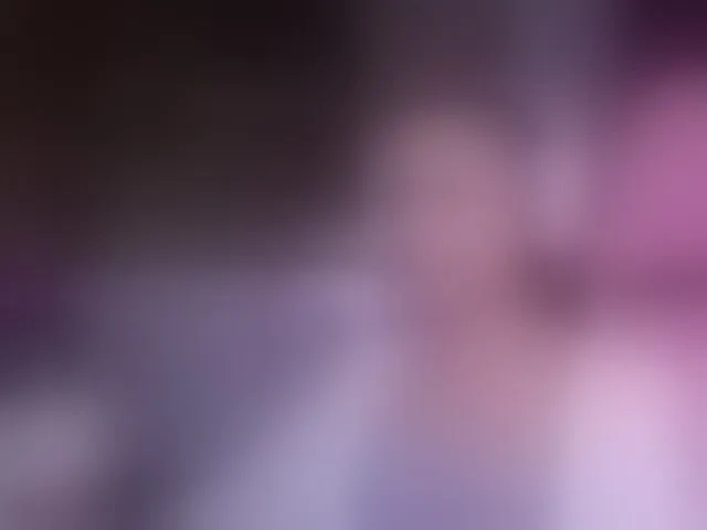 Live sex webcam photo for JuicyAngel #292628688