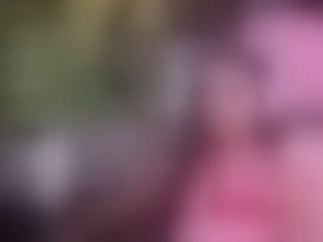 Live sex webcam photo for JuicyAngel #293345451