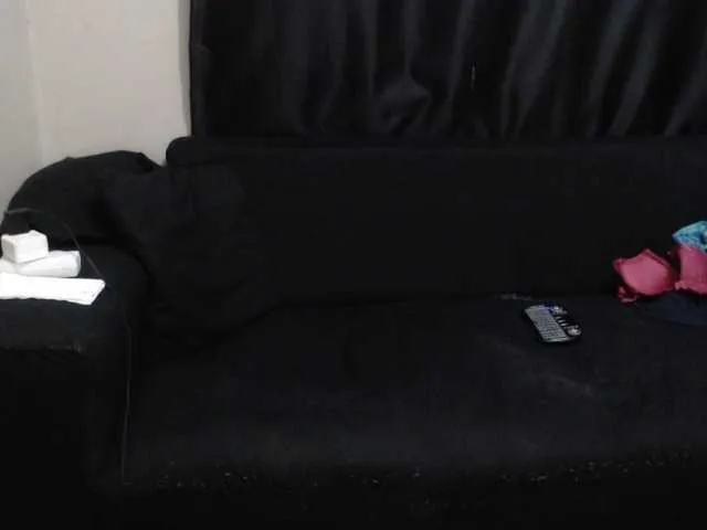 Live sex webcam photo for JuicyAss258 #273532904