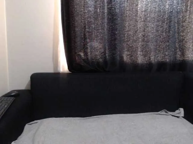 Live sex webcam photo for JuicyAss258 #274134863