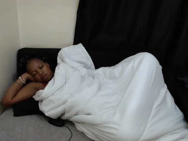 Live sex webcam photo for JuicyAss258 #274620552