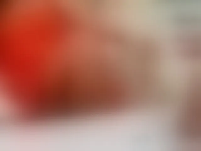 Live sex webcam photo for JuicyGloss #294128787