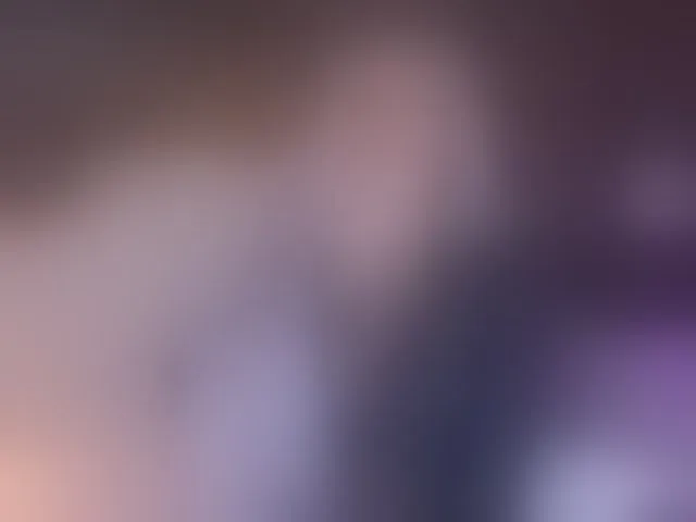 Live sex webcam photo for JuicyJessye #294240818