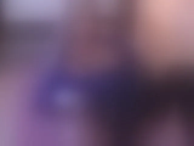 Live sex webcam photo for JuicyJessye #294301648