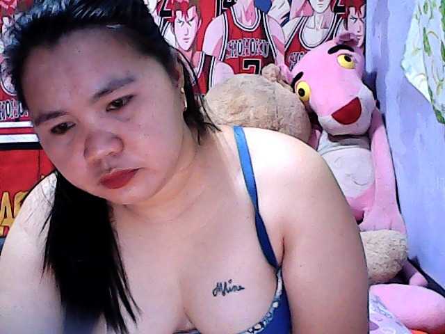 Live sex webcam photo for JuicyMom #276924913