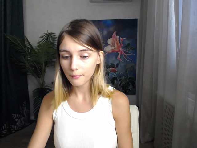 Live sex webcam photo for JuicyeCherry #276065147