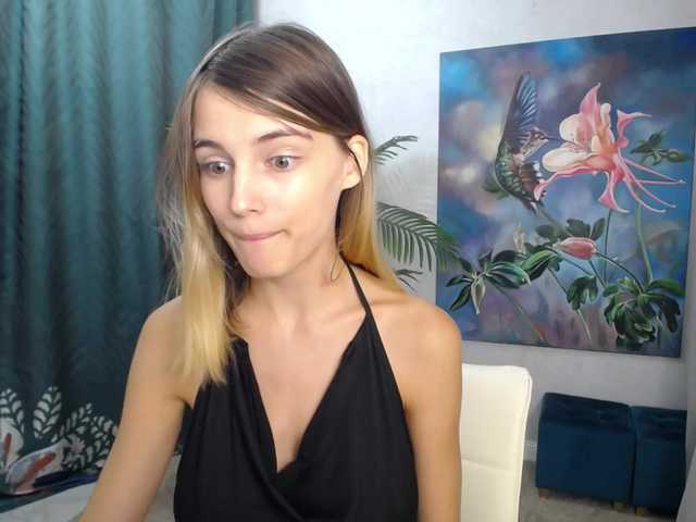 Live sex webcam photo for JuicyeCherry #276095905