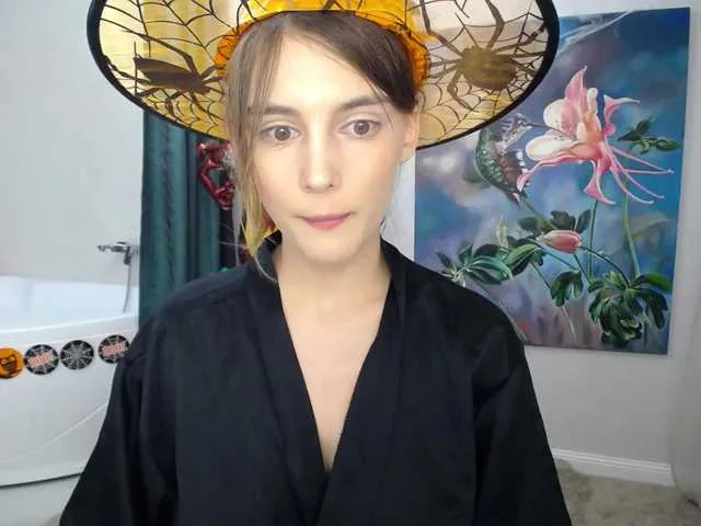 Live sex webcam photo for JuicyeCherry #276580928