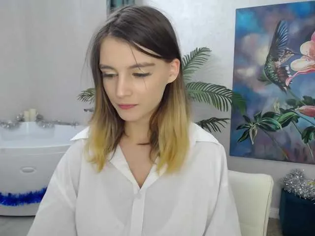 Live sex webcam photo for JuicyeCherry #276874009