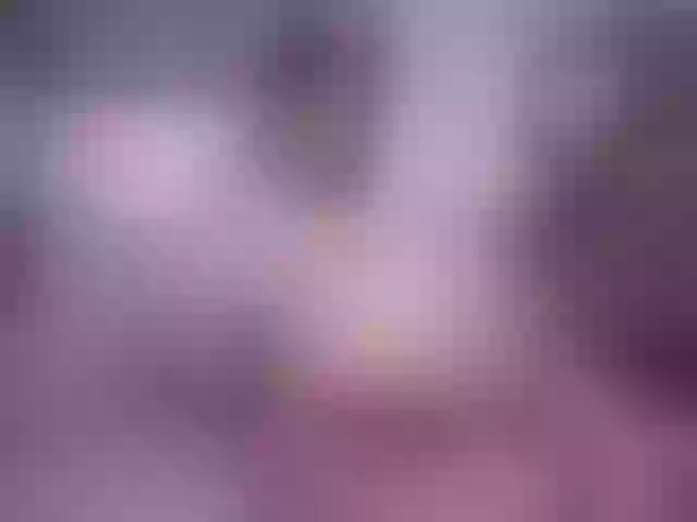 Live sex webcam photo for JuicyyAngel #272725037