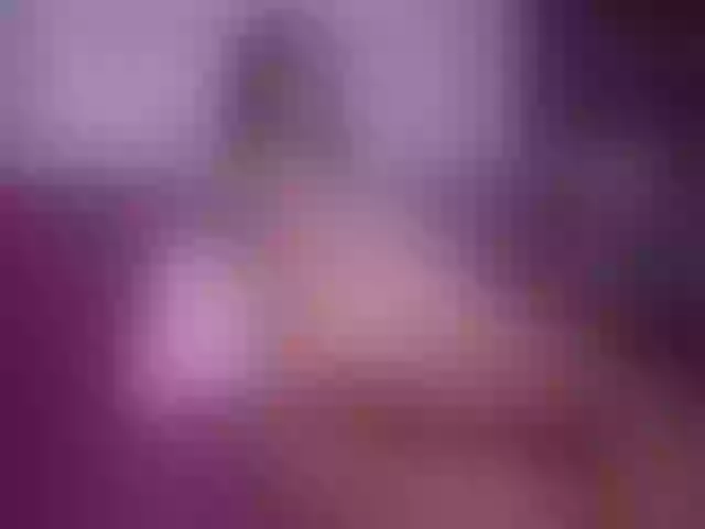 Live sex webcam photo for JuicyyAngel #276314384